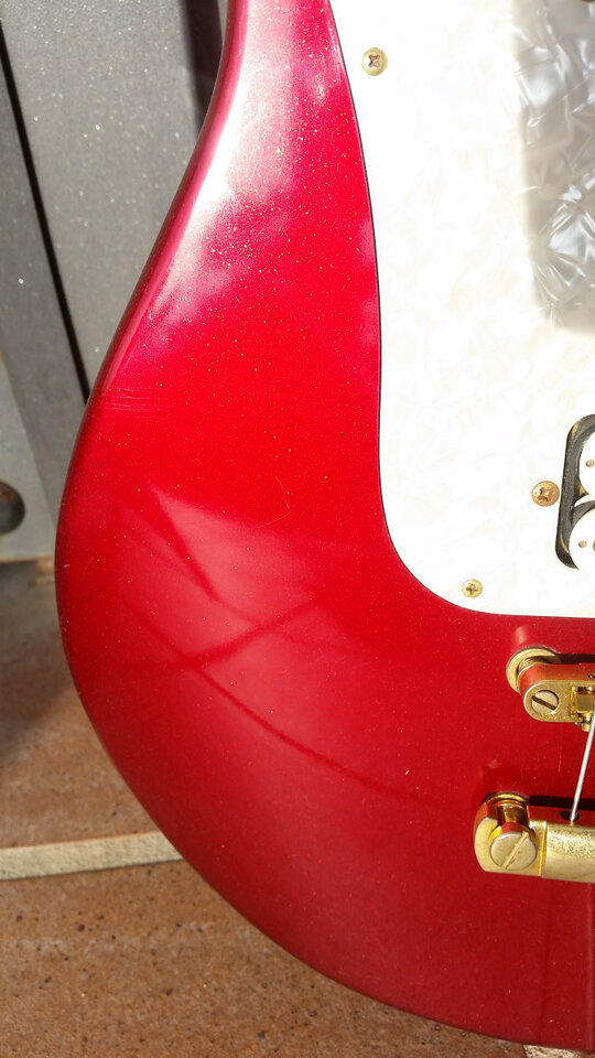 guitarra inusual, modelo desconocido, marca VANTAGE