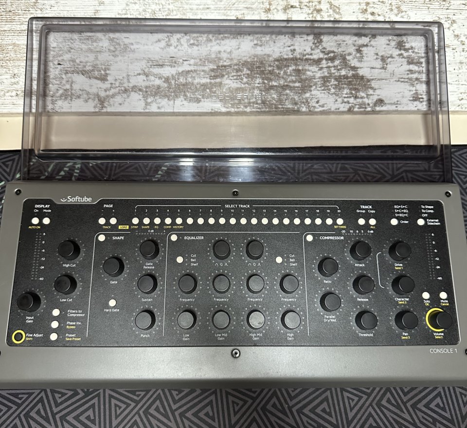 SOFTUBE CONSOLE 1 de segunda mano · Foto 1 de 5 · Huesca · 280 €