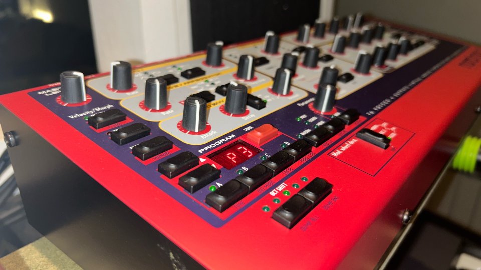 Clavia Nord Rack 2 + PCMCIA – Excelente estado