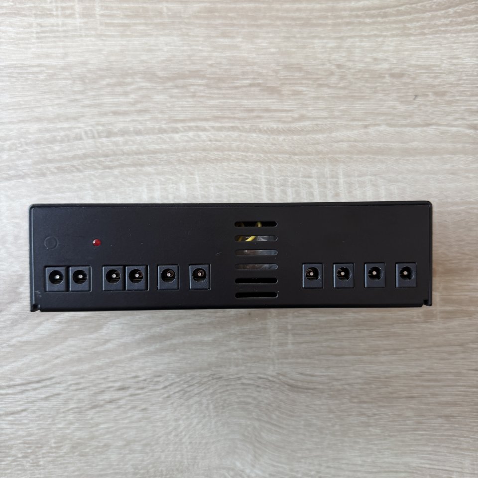 Voodoo Lab Pedal Power 4x4 fuente para pedales de segunda mano · Foto 4 de 5 · Barcelona · 160 €