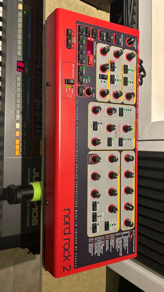 Clavia Nord Rack 2 + PCMCIA – Excelente estado