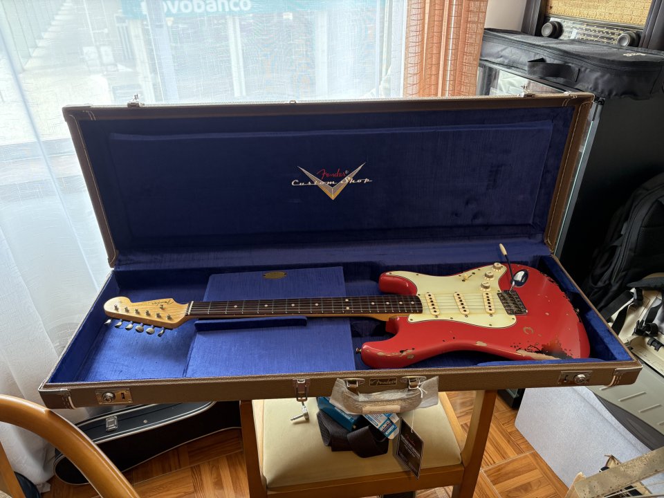 Fender Stratocaster Custom Shop Michael Landau 1963 de segunda mano · Foto 1 de 9 · A Coruña · 4200 €