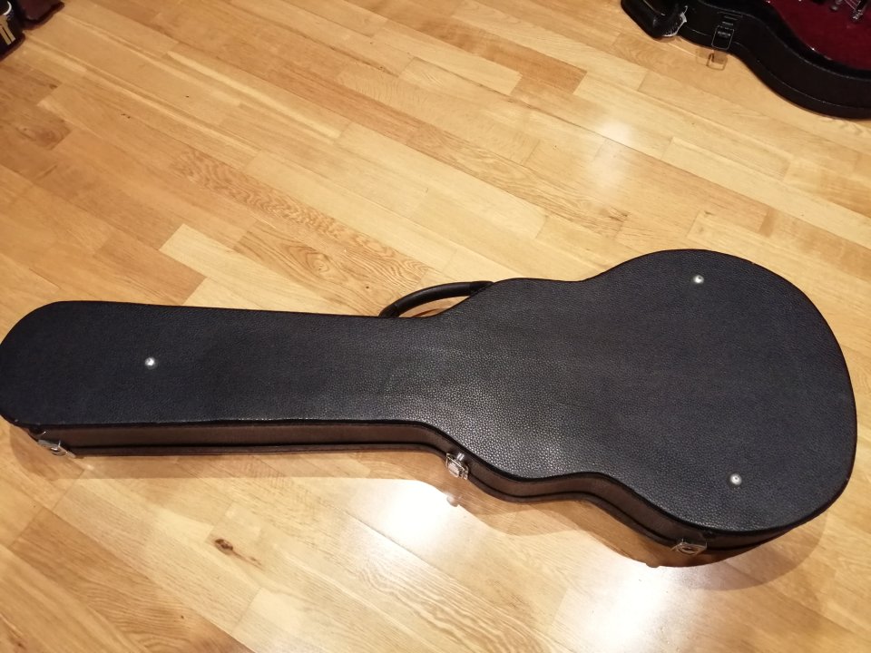 Estuche de guitarra eléctrica genérico de segunda mano · Foto 3 de 10 · Cantabria