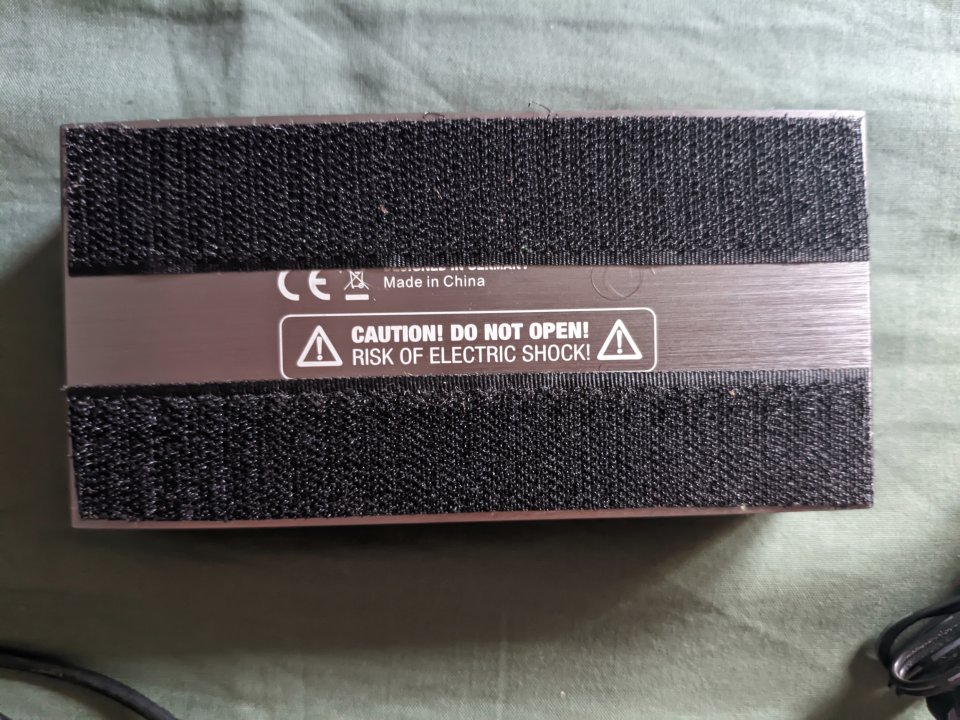 Pedales,maleta Gator,base pedales y powerplant de segunda mano · Foto 4 de 10 · Cádiz · 225 €