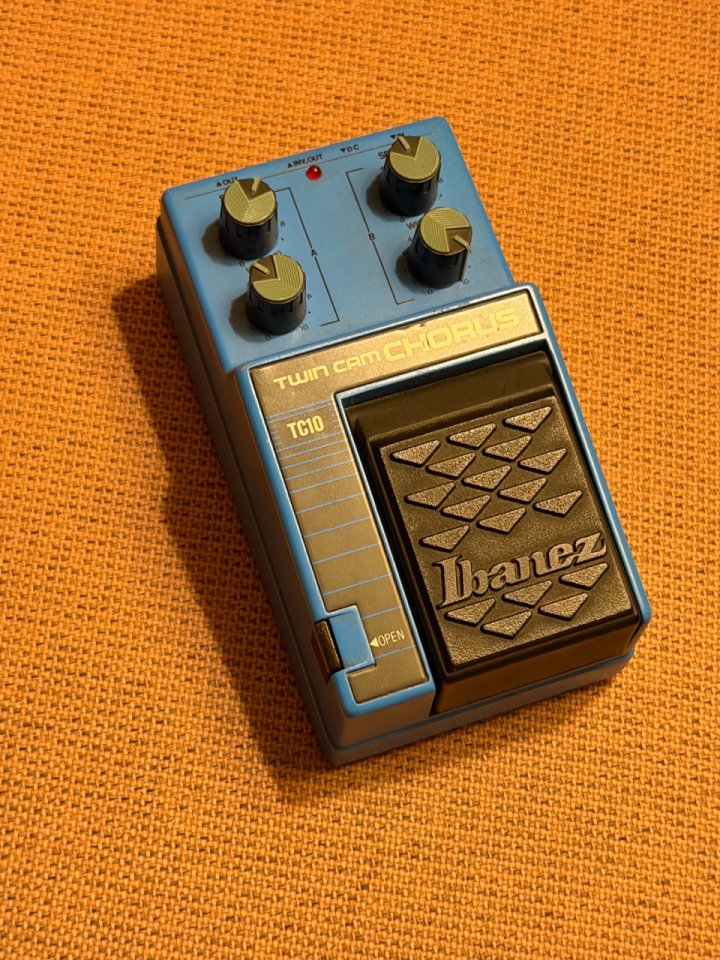 Ibáñez twin cam chorus de segunda mano · Foto 3 de 6 · Barcelona · 150 €