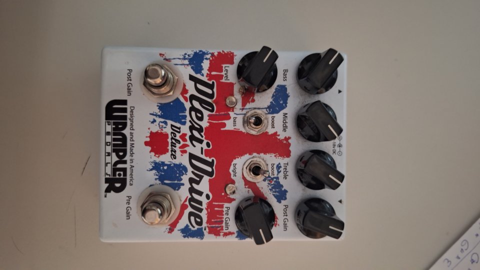 Wampler Plexi Driver Deluxe y Faux Tape Echo.