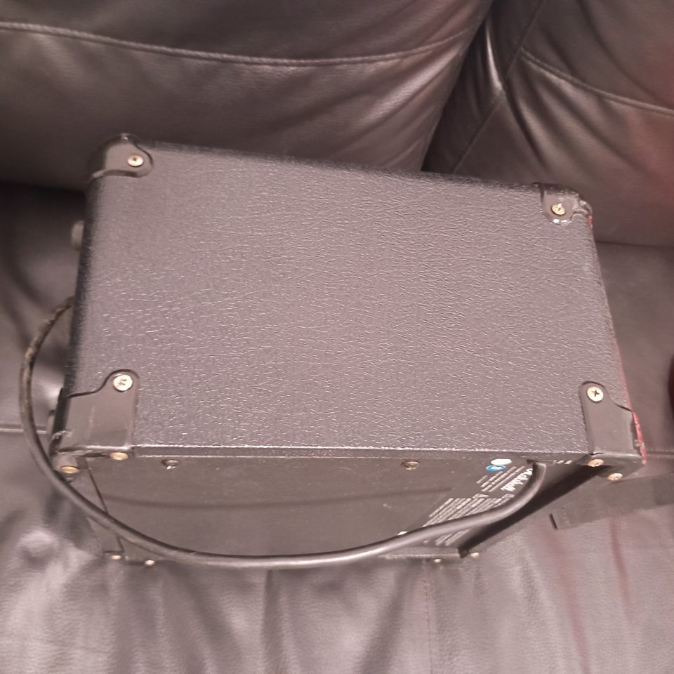 Amplificador Marshall Mg 10 cd de segunda mano · Foto 5 de 6 · Málaga · 50 €