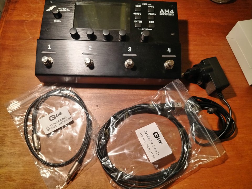 Fractal Audio AM4 de segunda mano · Foto 7 de 10 · Sevilla · 700 €