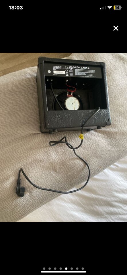 Vendo guitarra eléctrica y amplificador harley benton de segunda mano · Foto 4 de 8 · Málaga · 165 €
