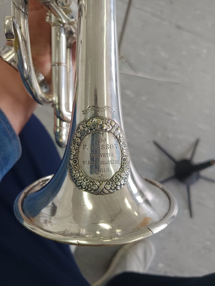 CORNETA F. BESSON de segunda mano · Foto 2 de 4 · Illes Balears · 1000 €