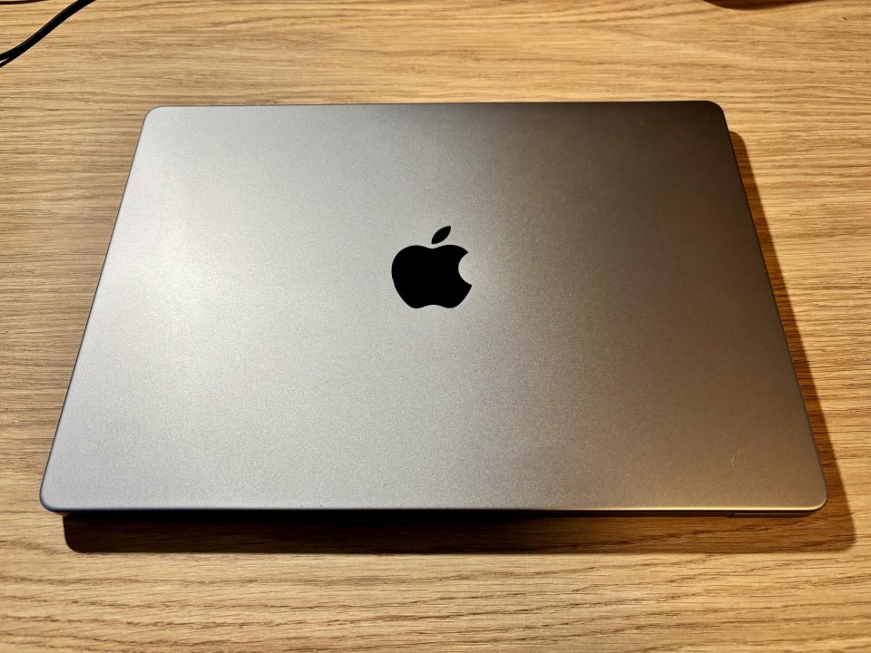 Portátil MacBook Pro 2021 (14 pulgadas con chip Apple M1 Pro).