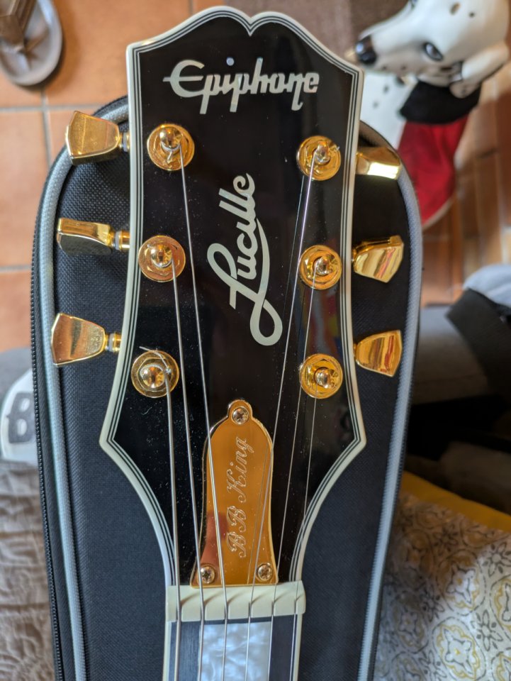 Epiphone B.B. King Lucille Blanca con pastillas Gibson (envío incluido) de segunda mano · Foto 3 de 10 · Madrid · 630 €