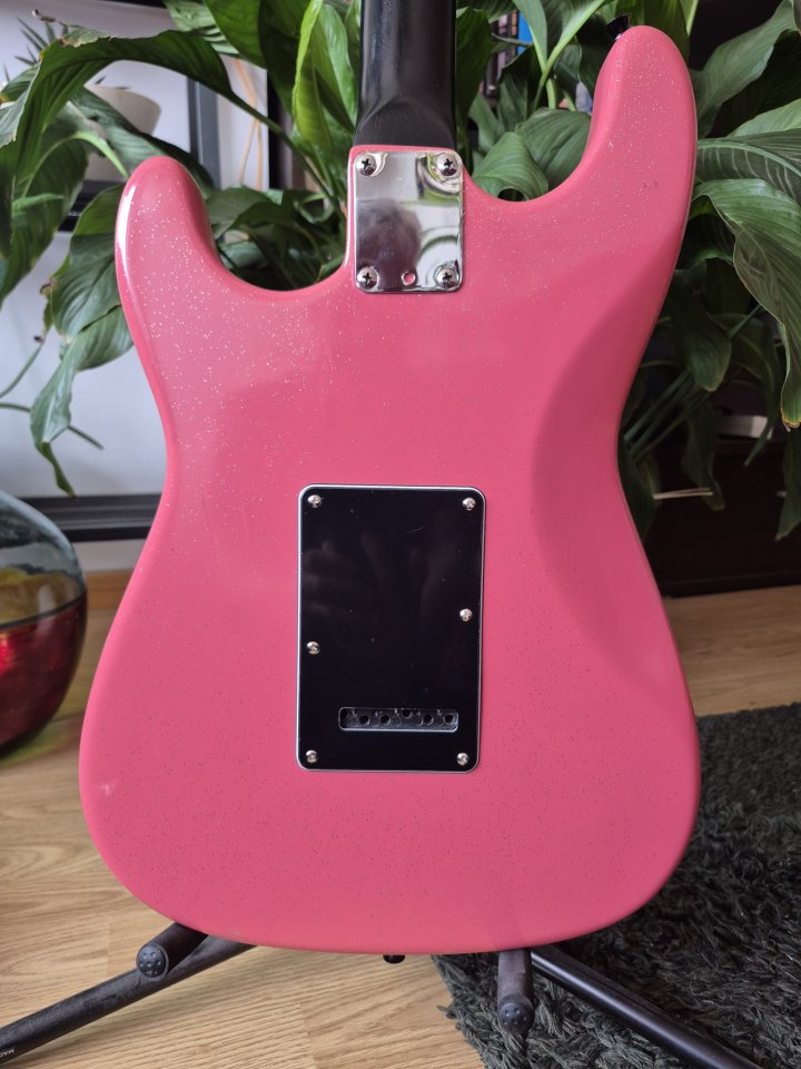 Guitarra eléctrica Elg de segunda mano · Foto 7 de 8 · Madrid · 180 €