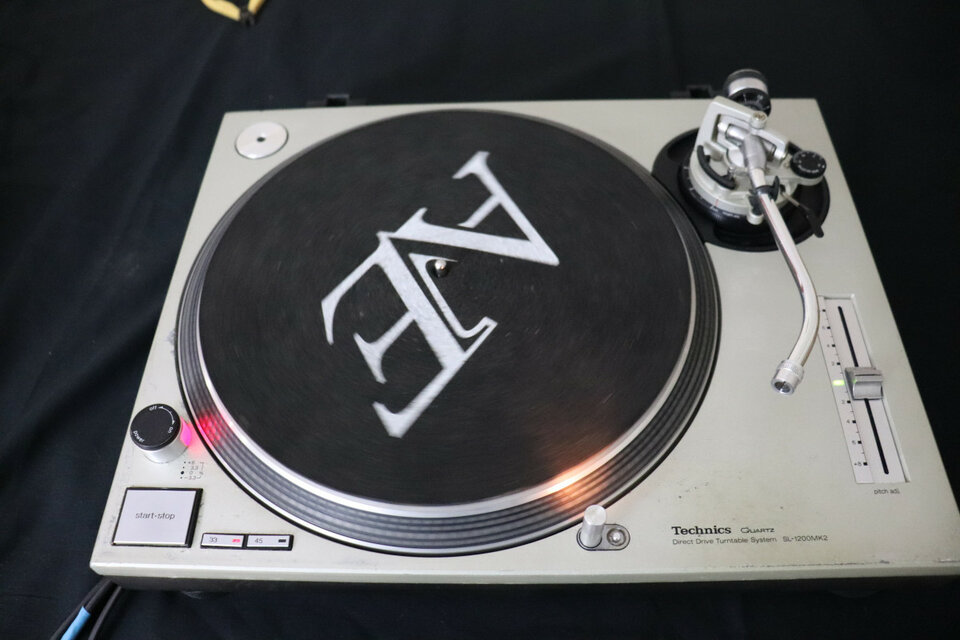 Plato Technics Sl-1200 Mk2, original y en buen estado.