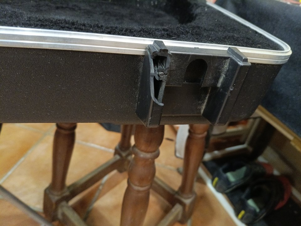 Estuche para bajo Fender. Tsa002