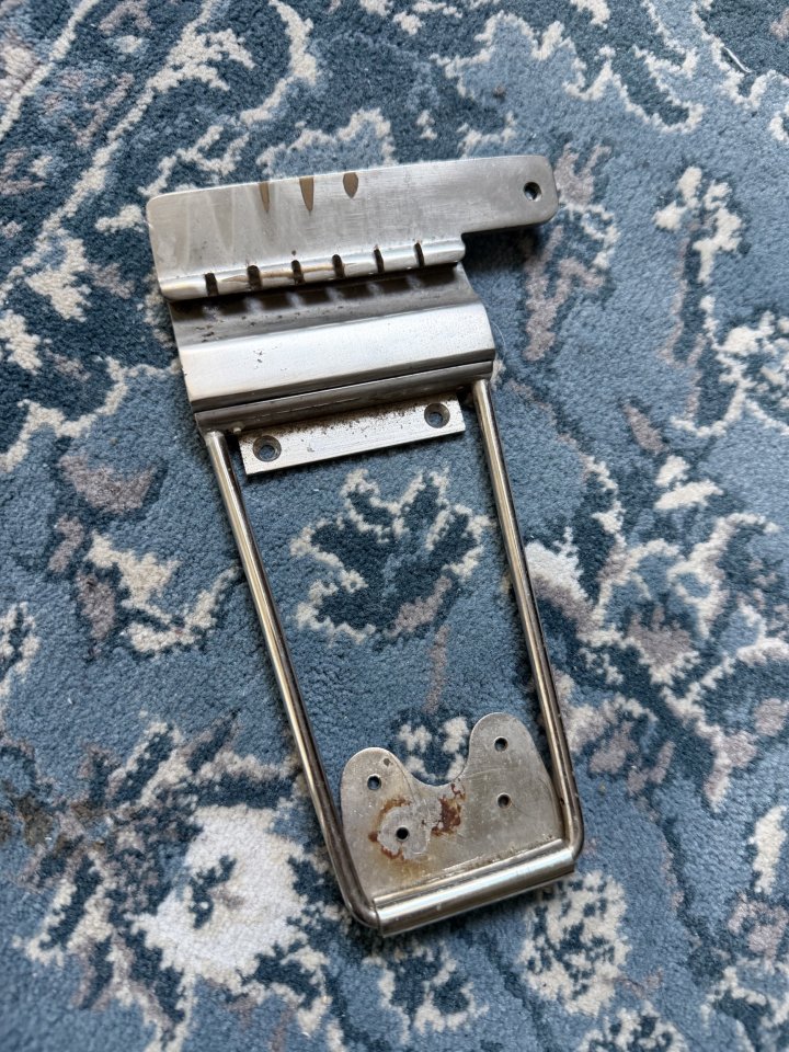1964 Gibson Maestro Vibrola Nickel de segunda mano · Foto 1 de 2 · Madrid · 250 €