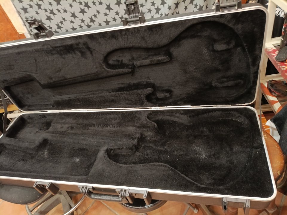 Estuche para bajo Fender. Tsa002