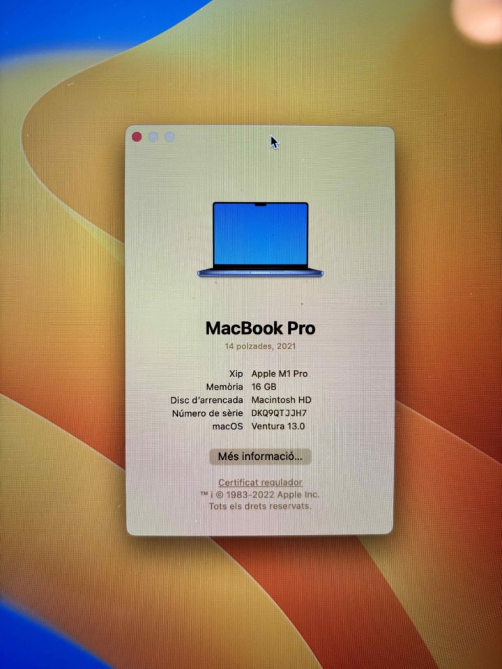 Portátil MacBook Pro 2021 (14 pulgadas con chip Apple M1 Pro).