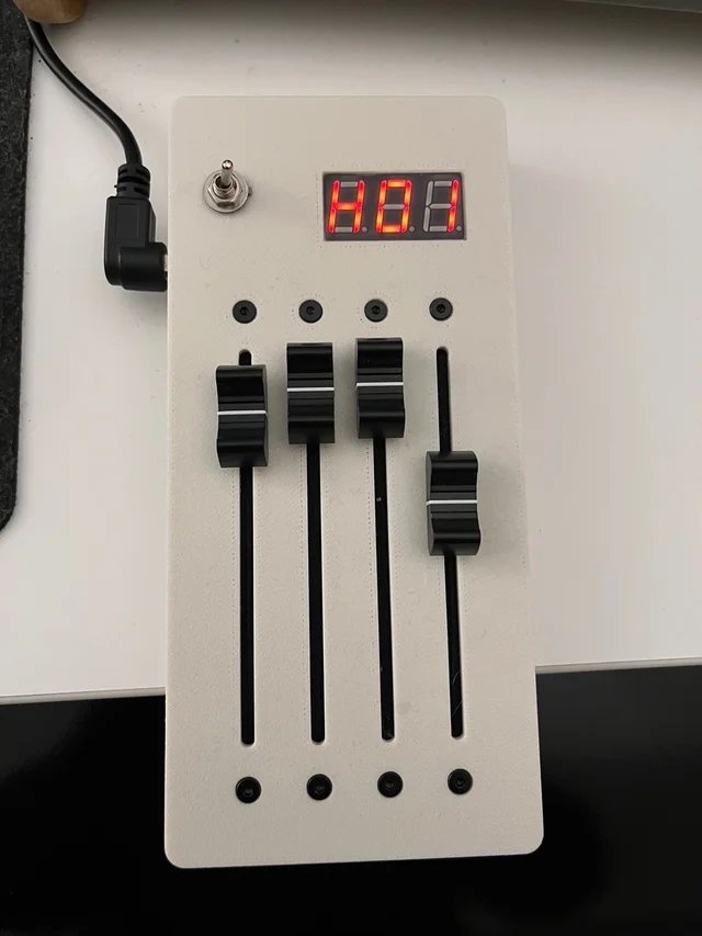 Controlador MIDI 4 Faders