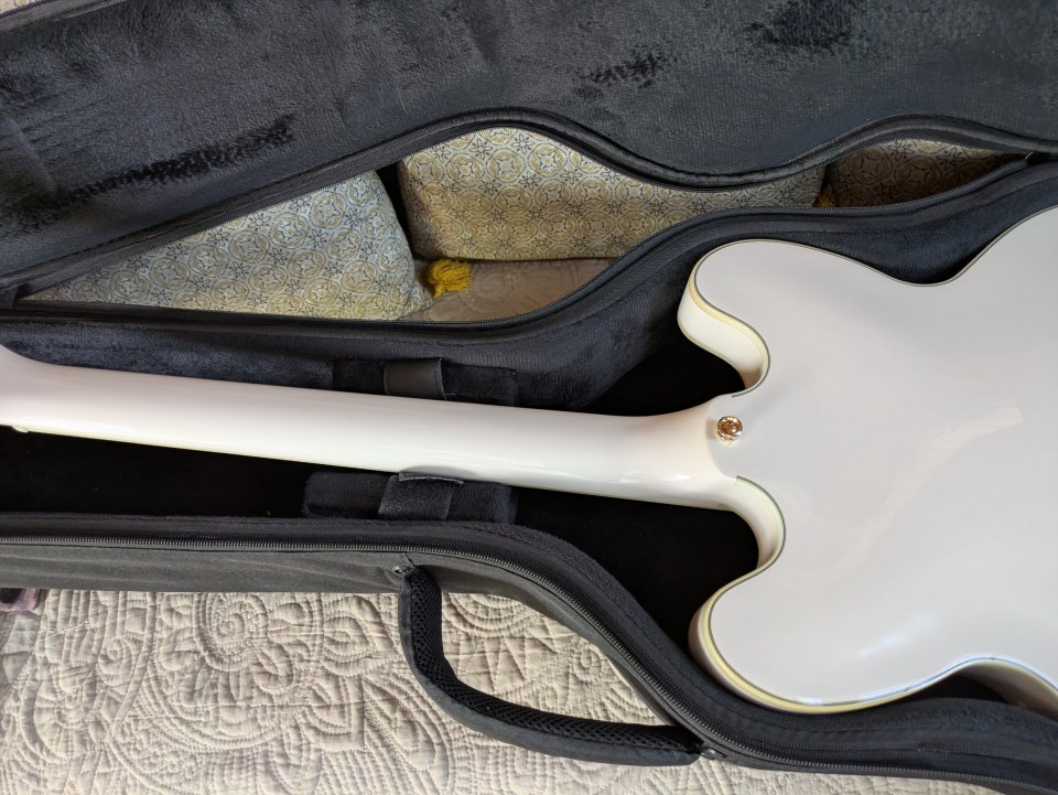 Epiphone B.B. King Lucille Blanca con pastillas Gibson (envío incluido) de segunda mano · Foto 6 de 10 · Madrid · 630 €