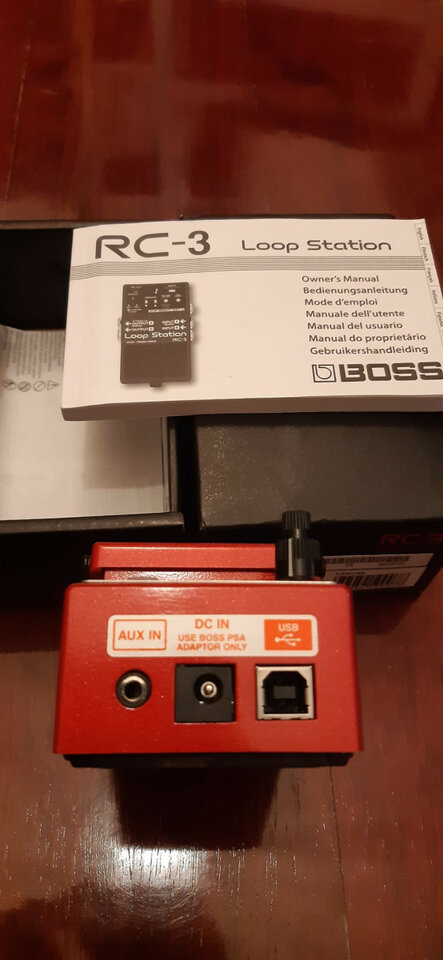 Pedal Boss RC-3 Loop Station
