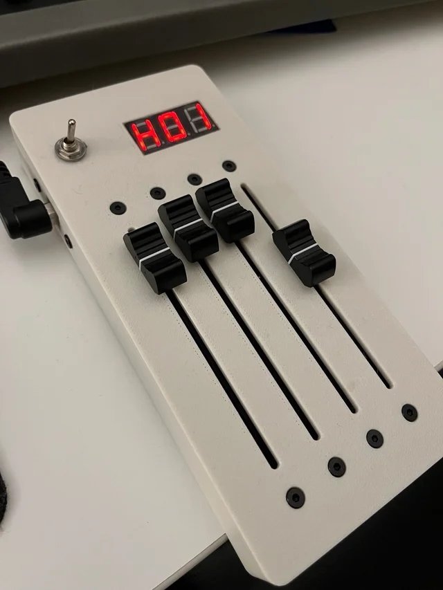 Controlador MIDI 4 Faders