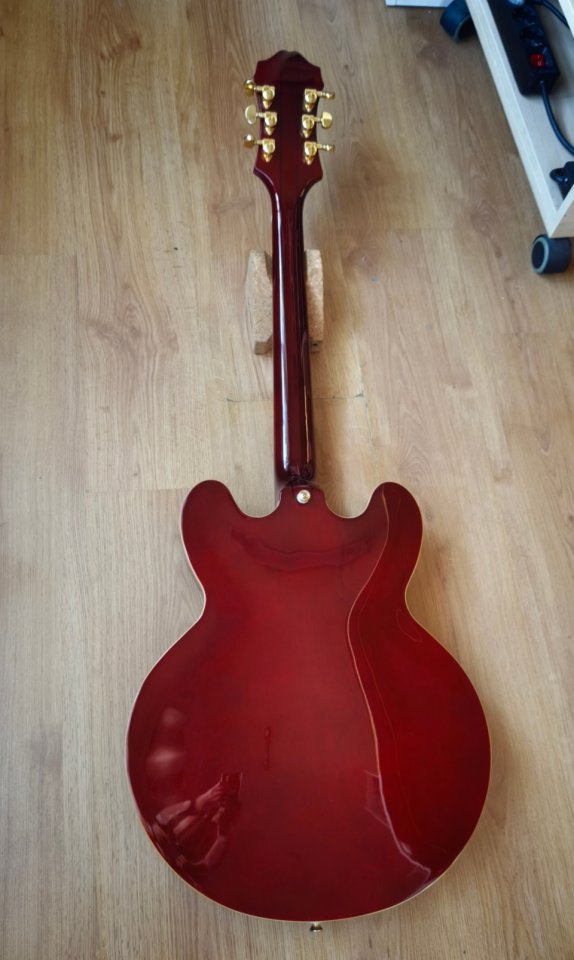 Epiphone Sheraton II Pro Wine Red. Espectacular, nueva. de segunda mano · Foto 2 de 10 · Badajoz · 525 €