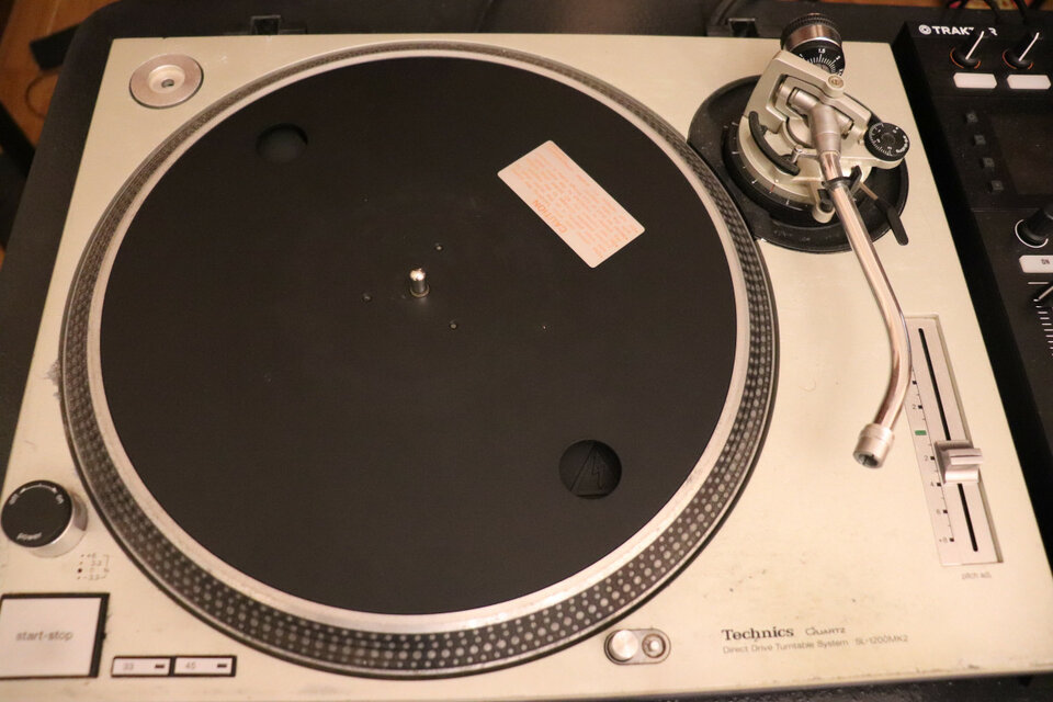 Plato Technics Sl-1200 Mk2, original y en buen estado.