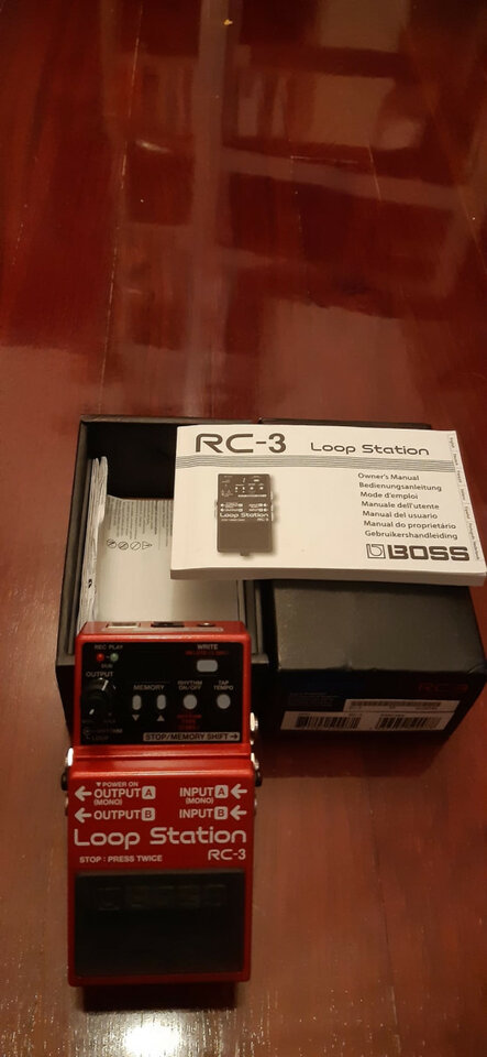 Pedal Boss RC-3 Loop Station