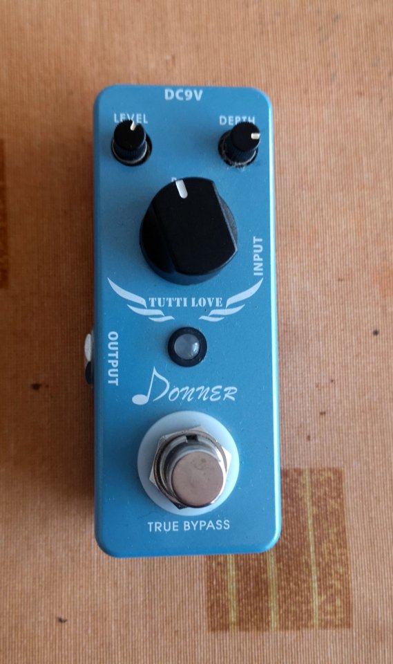 Pedal chorus Donner Tutti Love