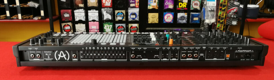 Arturia MatrixBrute Noir