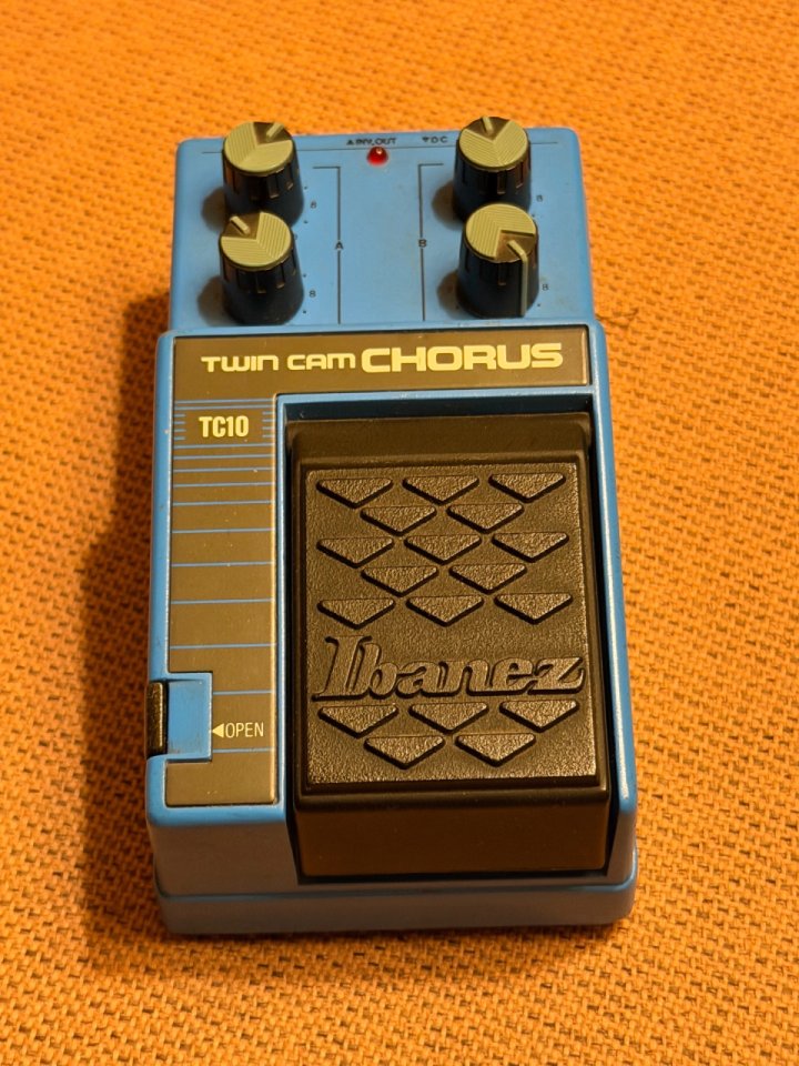 Ibáñez twin cam chorus de segunda mano · Foto 4 de 6 · Barcelona · 150 €