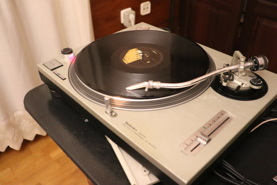 Plato Technics Sl-1200 Mk2, original y en buen estado.