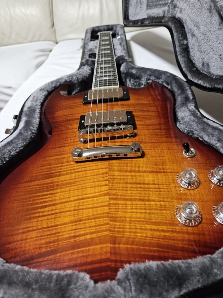 Epiphone GAMA ALTA +Maleta + Envio