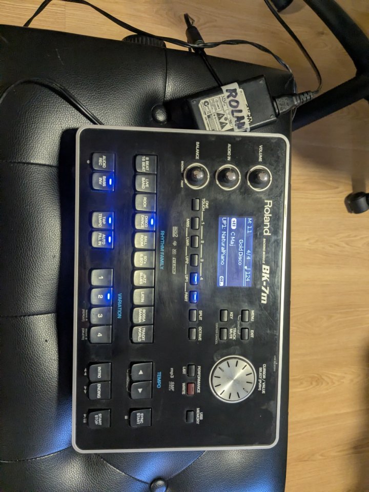 Roland BK7m y pedalera FC7