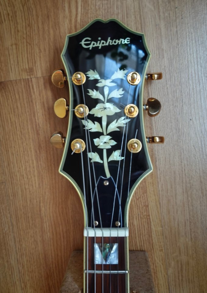 Epiphone Sheraton II Pro Wine Red. Espectacular, nueva. de segunda mano · Foto 5 de 10 · Badajoz · 525 €