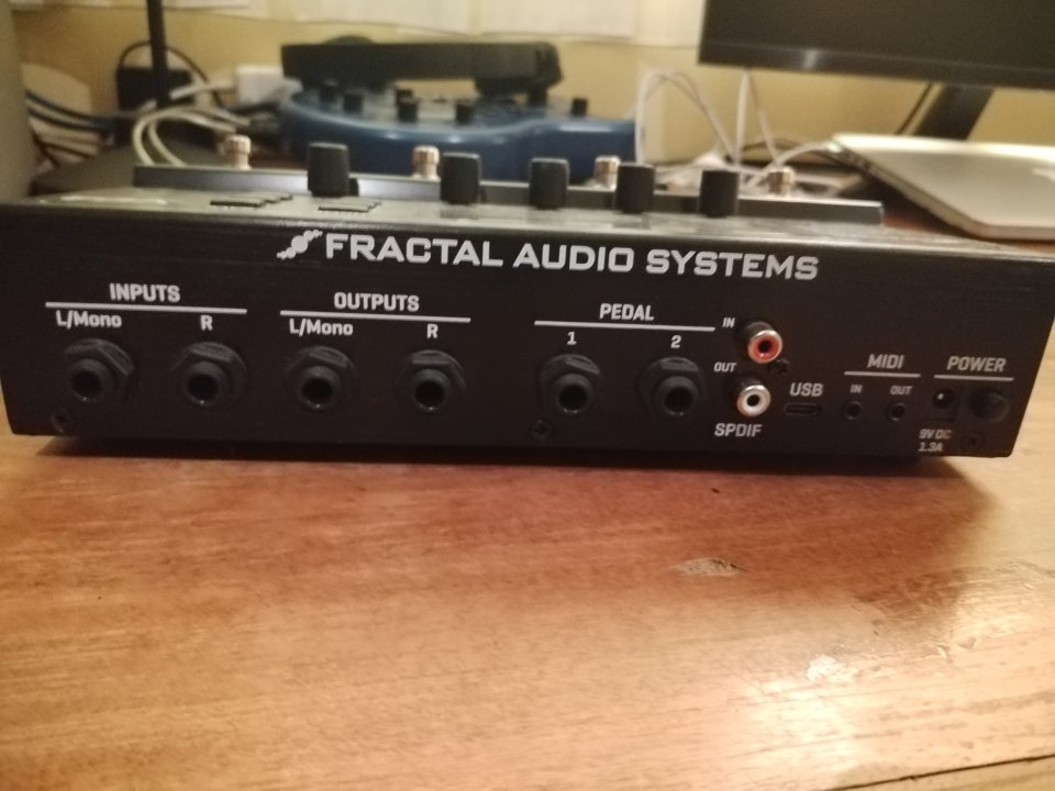 Fractal Audio VP4 de segunda mano · Foto 5 de 10 · Sevilla · 650 €