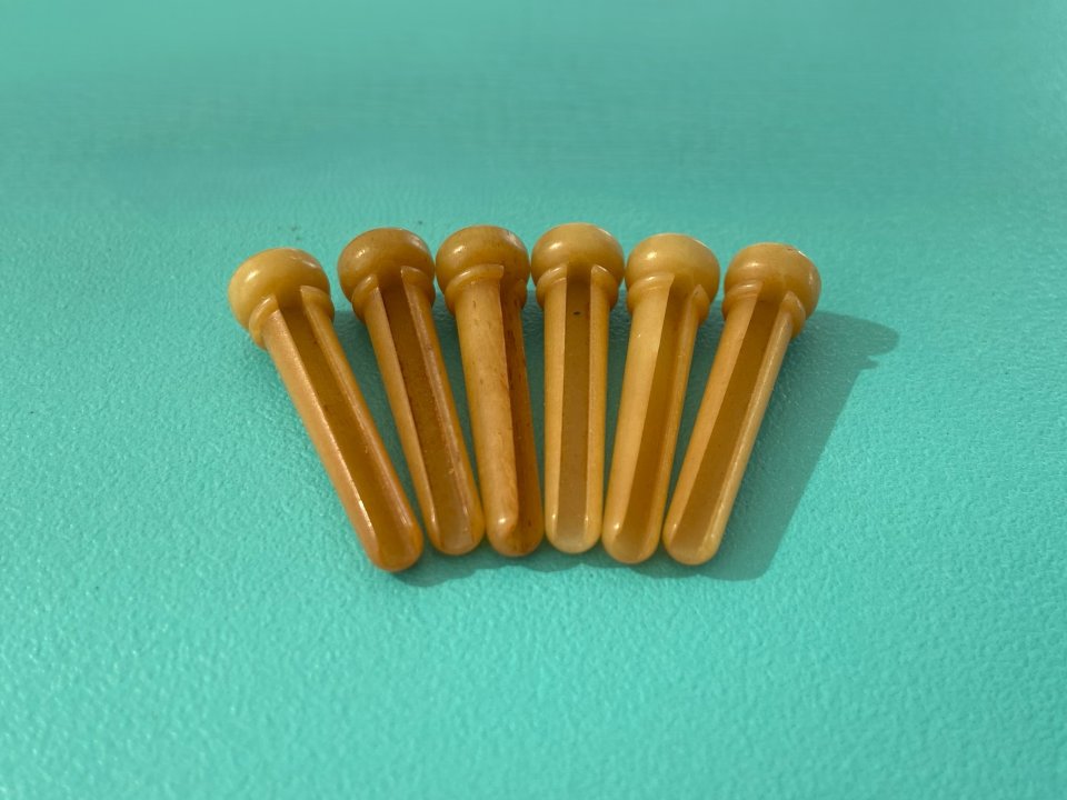 6 Clavijas De Puente De Hueso Camello Guitarra Folk