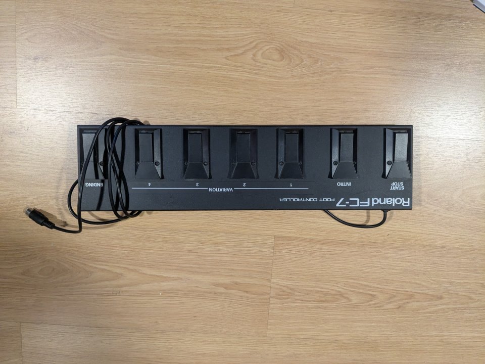 Roland BK7m y pedalera FC7