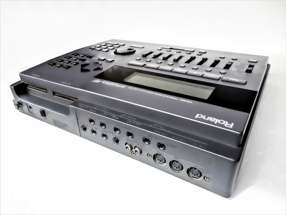 Secuenciador y Modulo de Sonidos ROLAND MV-30