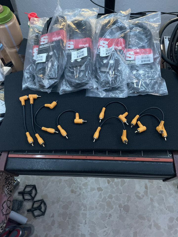 Vendo material estudio Cables y mangueras