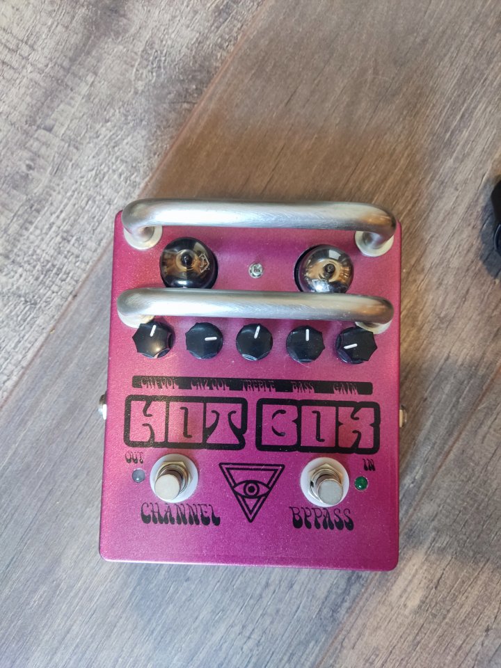 Copia Matchles Hot Box previo a válvulas de segunda mano · Foto 1 de 3 · Madrid · 110 €
