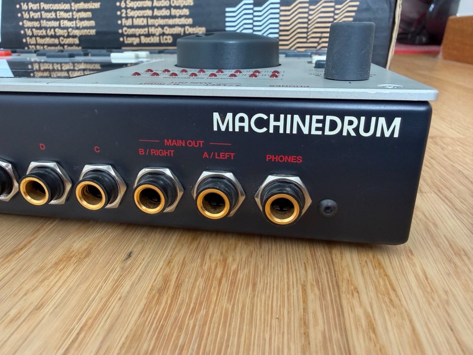 Elektron Machinedrum SPS-1UW+ MKII — Versión +Drive, mint, con caja, sin humos de segunda mano · Foto 4 de 6 · Araba · 2750 €