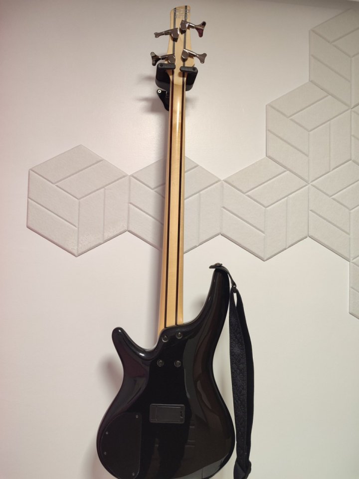 Bajo Ibanez sr300 negro de segunda mano · Foto 2 de 2 · Murcia · 140 €