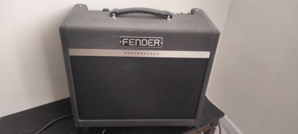Conjunto Gibson SG Standard USA 2007 + Fender Bassbreaker 15w válvulas de segunda mano · Foto 3 de 6 · Madrid · 1550 €
