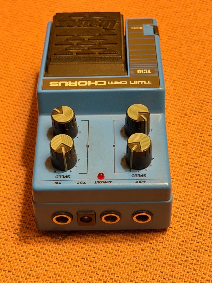 Ibáñez twin cam chorus de segunda mano · Foto 5 de 6 · Barcelona · 150 €