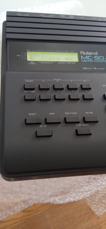 Secuenciador Roland MC50 mk2 de segunda mano · Foto 1 de 3 · Madrid · 90 €