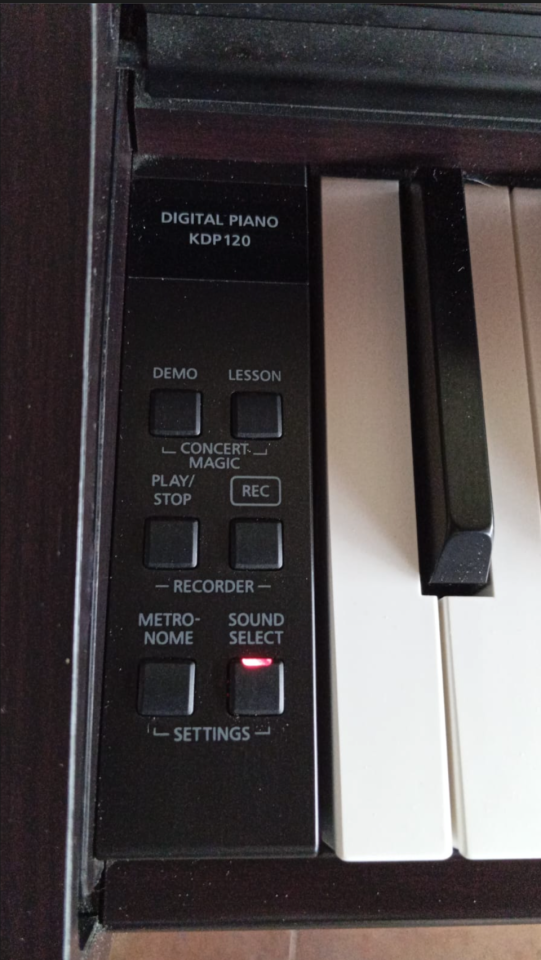 Piano Digital Kawai KDP-120 de segunda mano · Foto 4 de 4 · Asturias · 700 €
