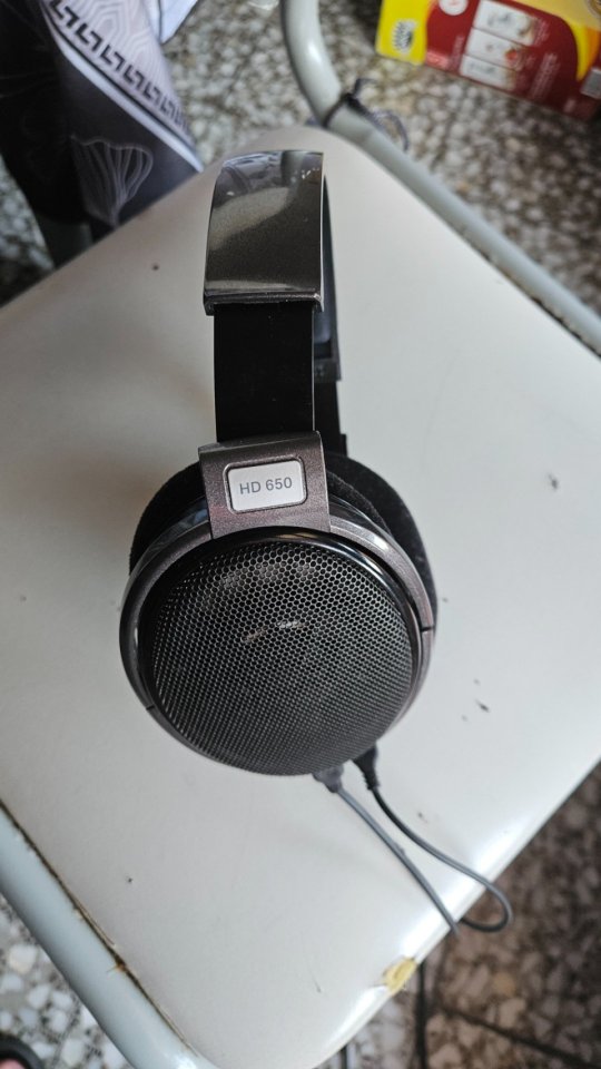 Auriculares Sennheiser 650 HD incluye Caja y Cable de segunda mano · Foto 1 de 7 · La Rioja · 300 €