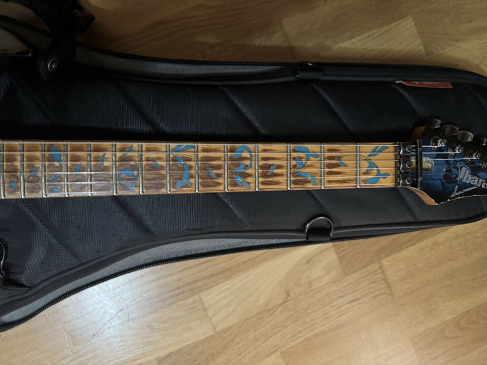 Ibanez - JEM 77FP - Firmada por Steve Vai